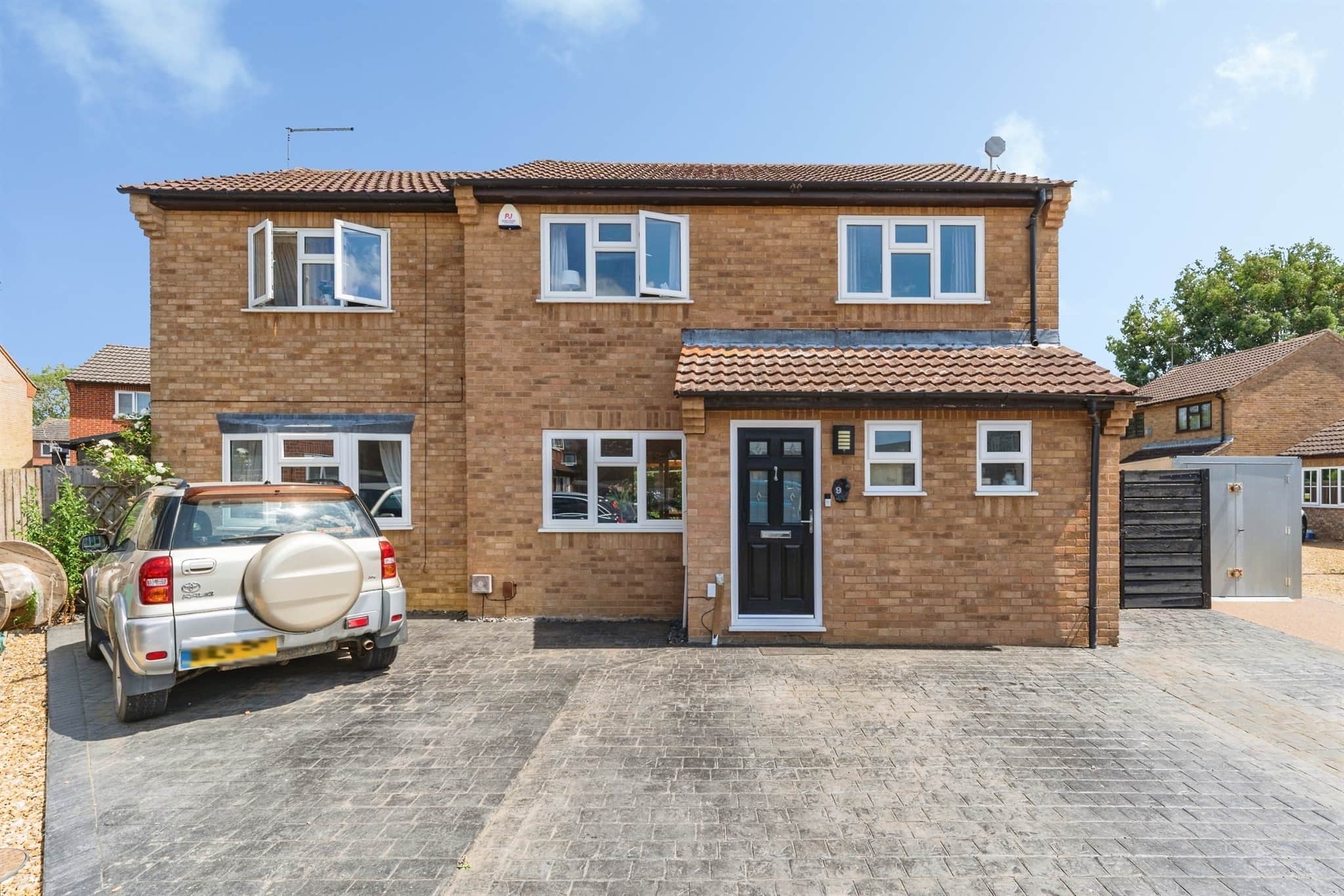 Property photo 0
