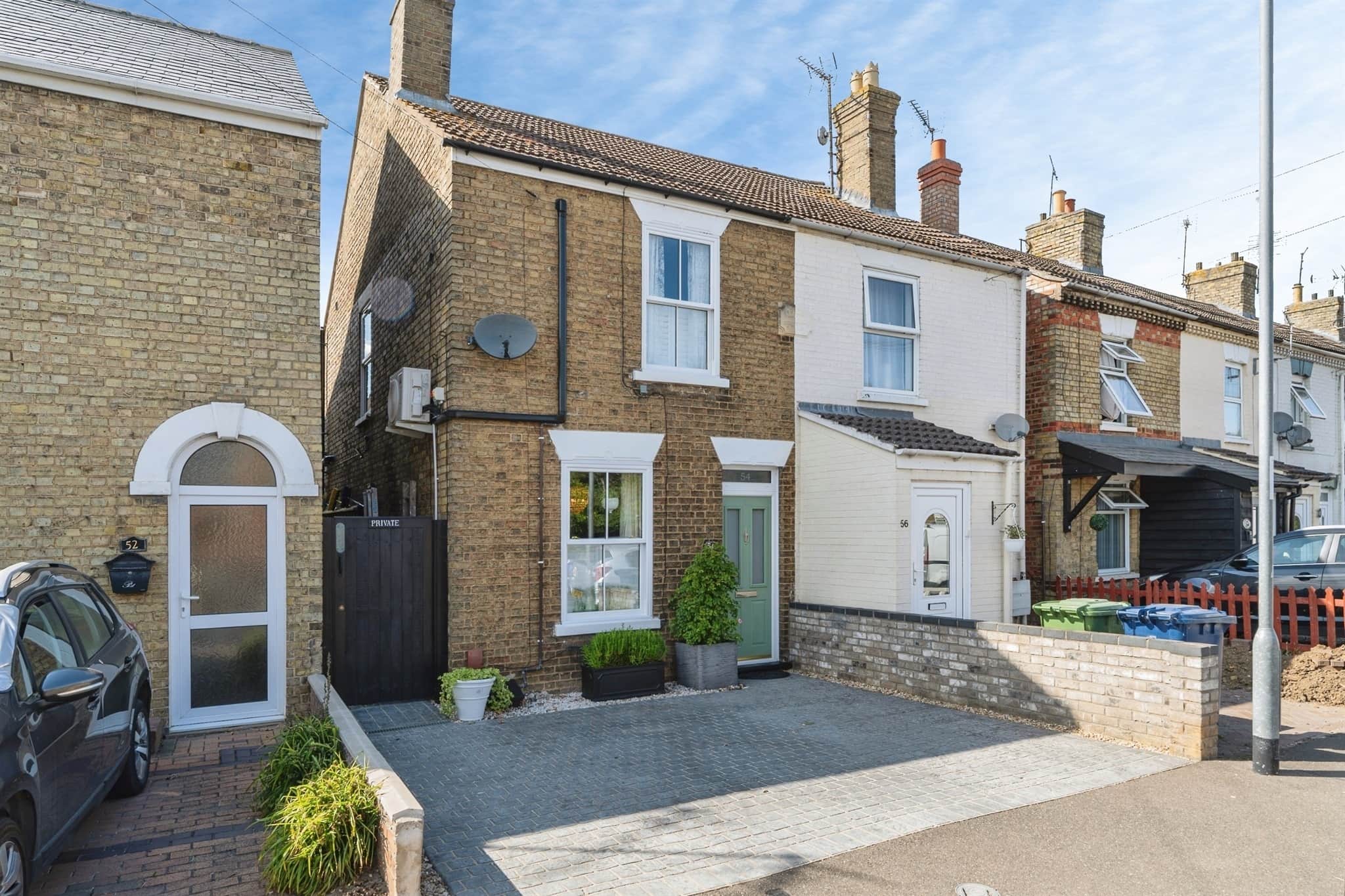 Property photo 0