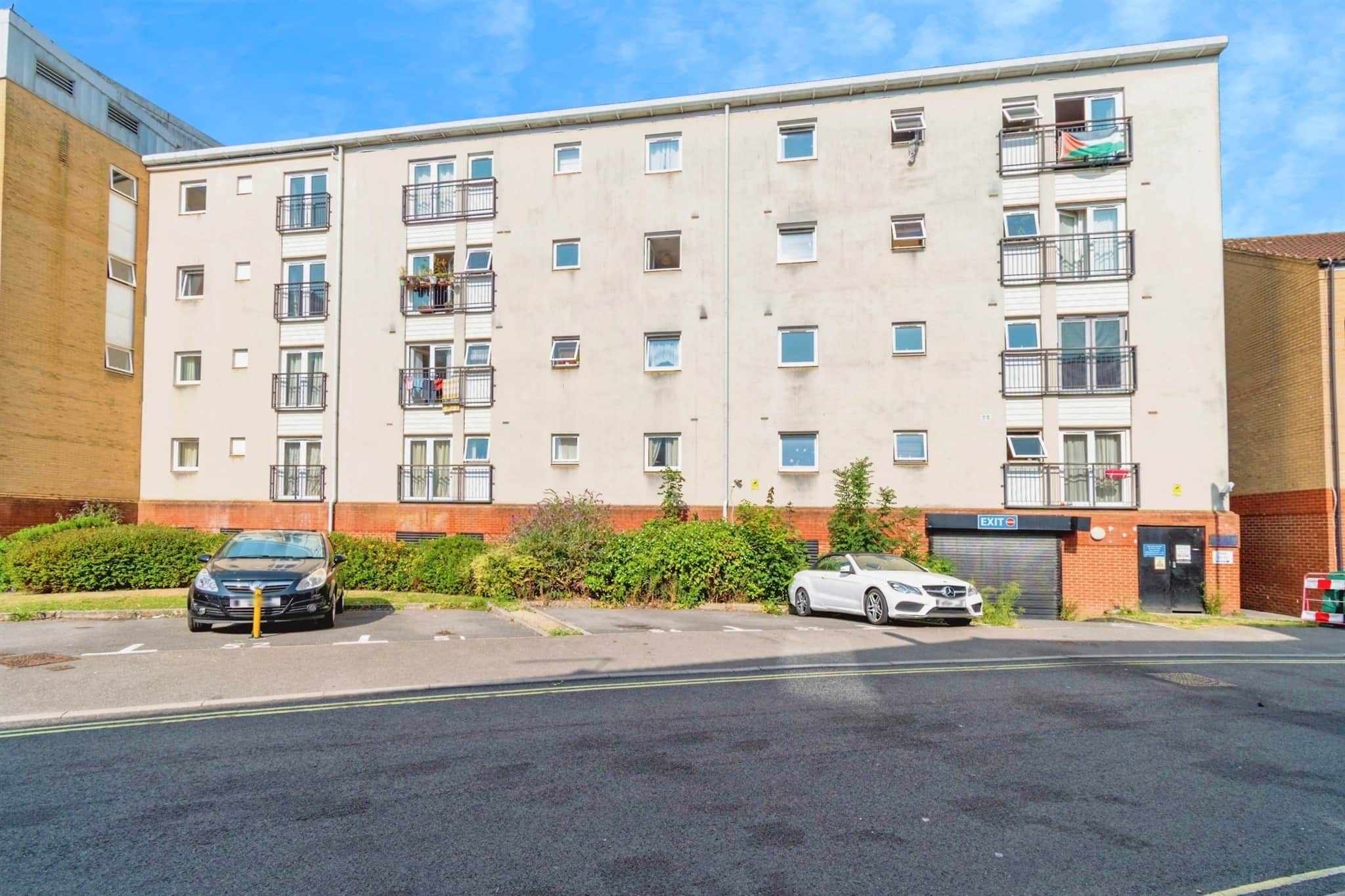 Property photo 0