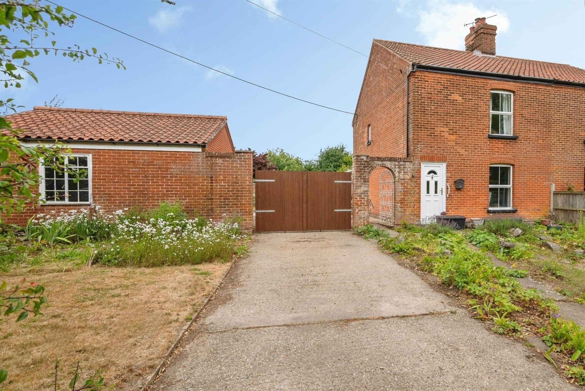 Property photo 0